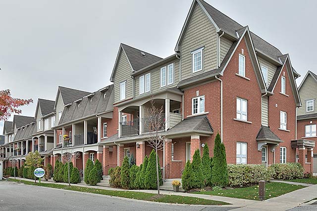 Townhome for sale in Oak Park at 2341 Parkhaven Boulevard, Oakville