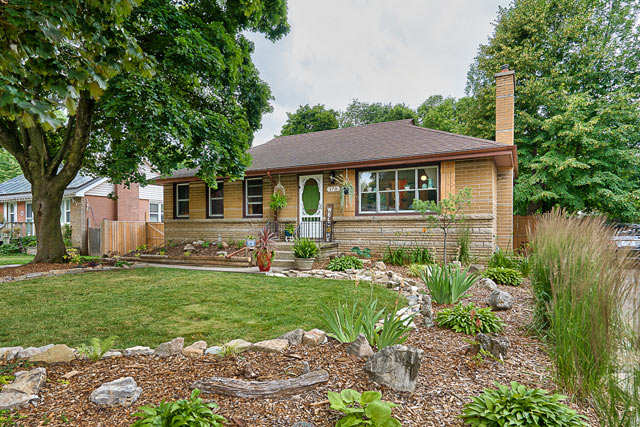 Three Bedroom Bungalow on Hamilton Mountain at 170 West 18th Street, Hamilton