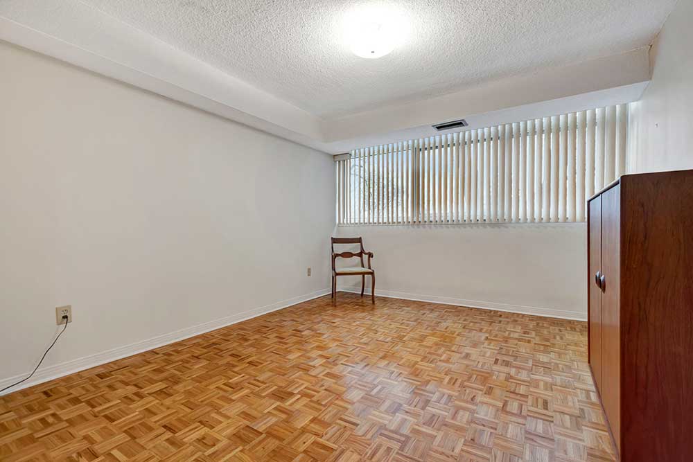 Primary Bedroom with Walk-in Closet and 2-Piece En Suite