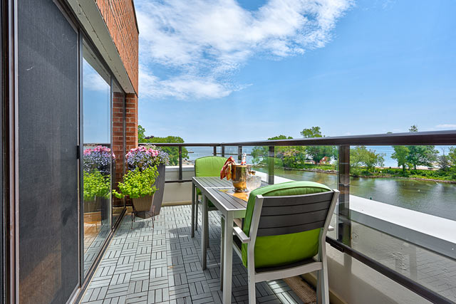 Balcony Marina