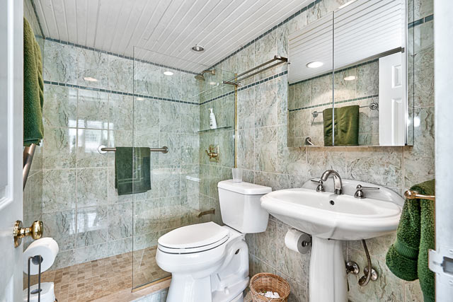 Main Bathroom
