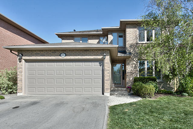2256 Oakridge Crescent, Burlington - Updated Four Bedroom Home For Sale In Headon Forest