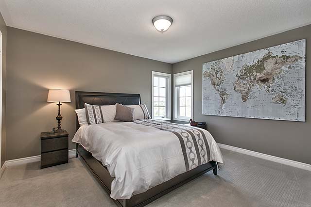 Second bedroom.