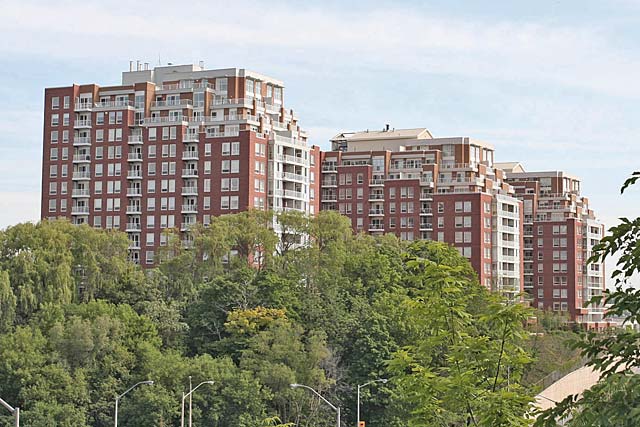 One Bedroom Plus Den Condo for Rent in Central Oakville at 50 Old Mill Road