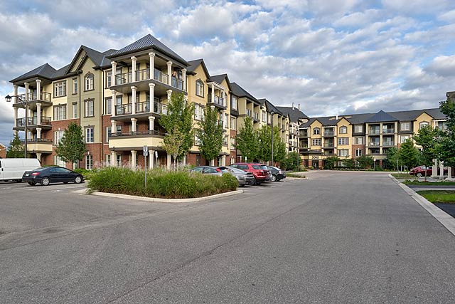 313 - 3060 Rotary Way, Burlington - One Bedroom Plus Den Condo for Sale