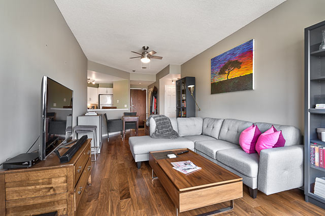 Living Dining Area