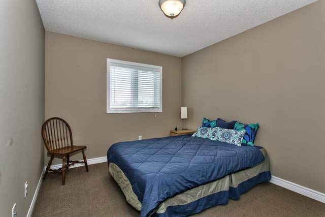 Second bedroom.