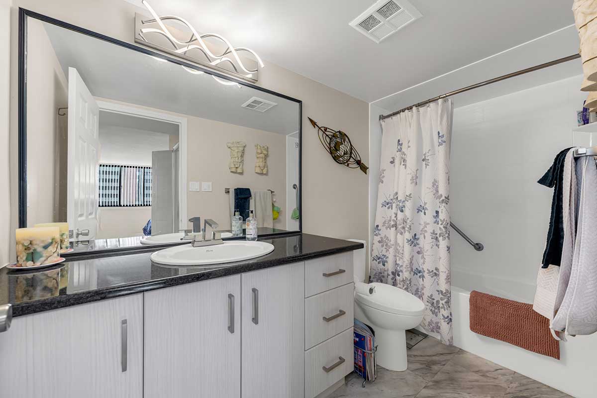 En Suite Bathroom