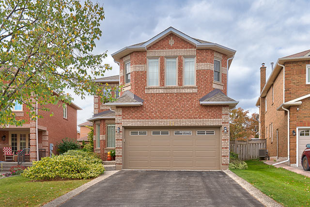 Four Bedroom Home for Sale in River Oaks, Oakville